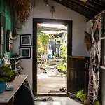 Losmanos Hostel